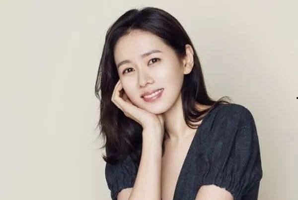 施忆佳巴子施圈内爆料,揭秘娱乐圈背后的惊人真相  第2张